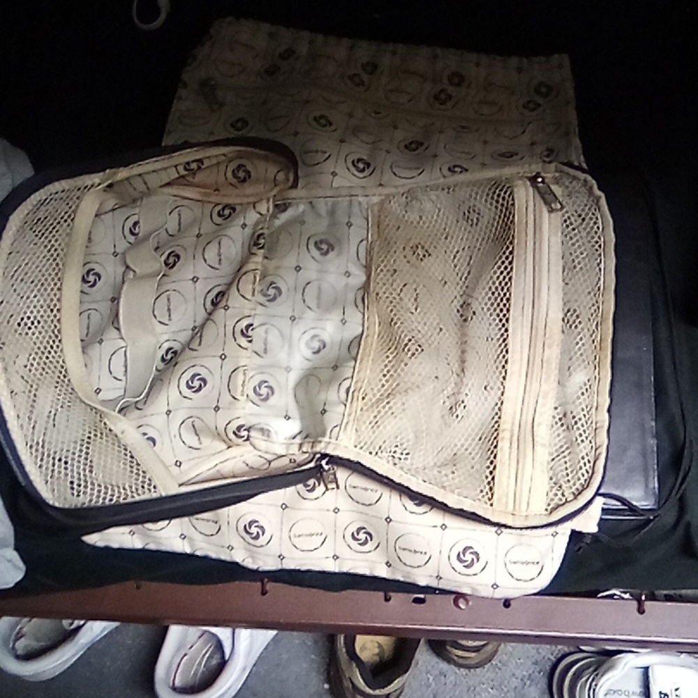 Samsonite draw string bag and hygiene bag